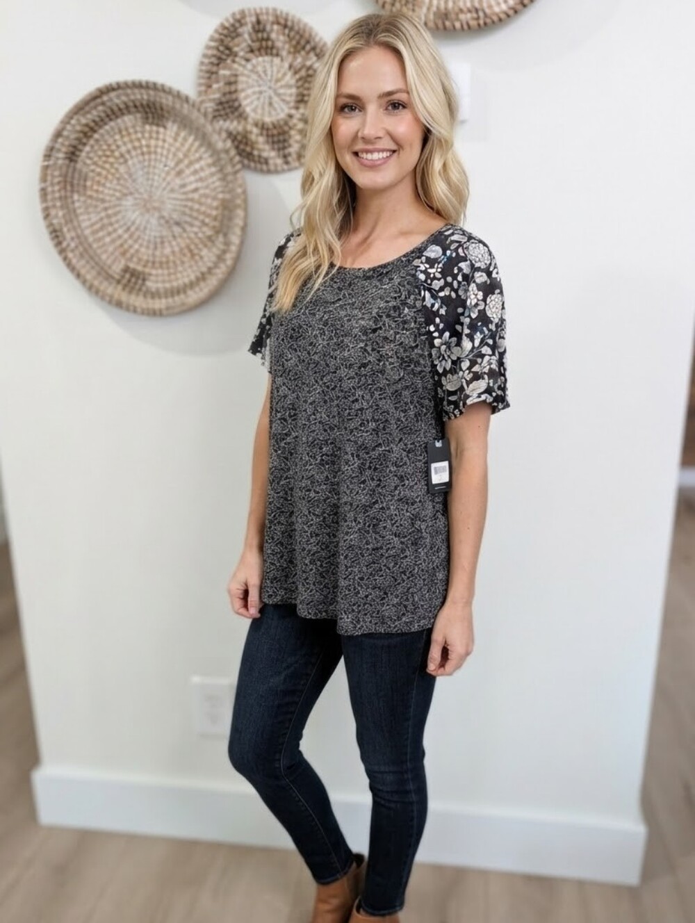 Lucky Brand Black White Mixed Print Floral Raglan Top Tee Back Zip Large NWT